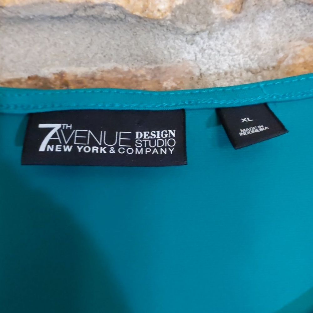 7th Avenue Design studio green top XL - Picture 3 of 7